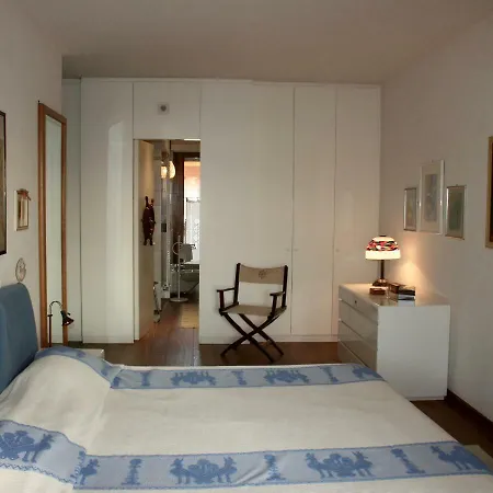 Vest House 45 아파트 *